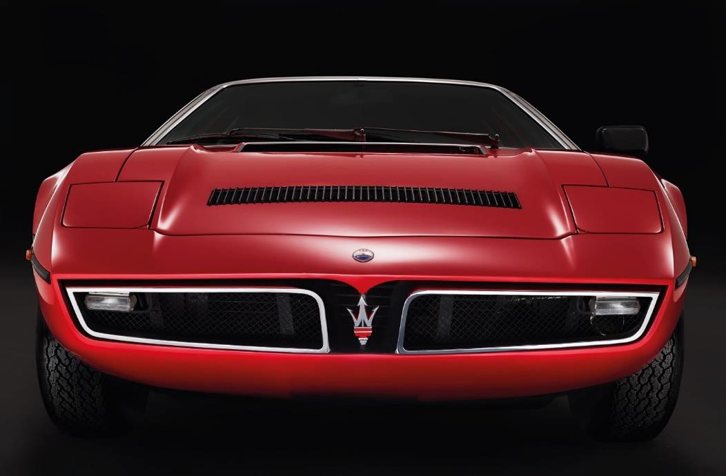 210312_maserati_bora