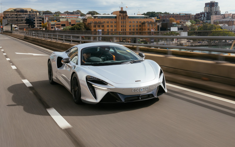McLaren ARTURA